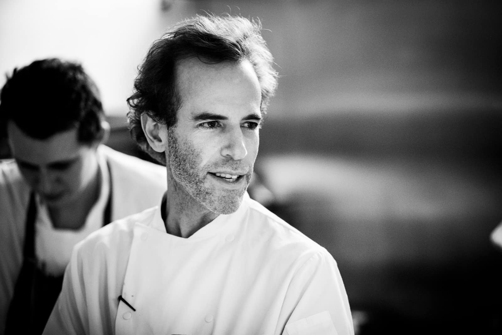 השף דן ברבר. אולי ראיתם אותו באחת העונות של Chef's Table בנטפליקס. אני עוד לא. צילום: ריצ׳ארד בולס